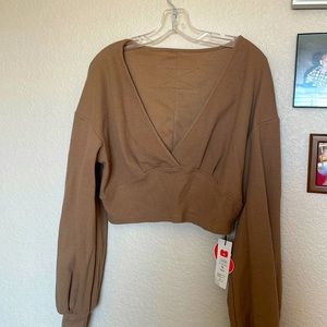 Dark tan cider crop top long sleeve